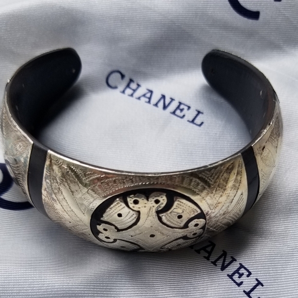 Tuareg VTG Silver and Ebony Bangle Bracelet - Picture 2 of 7